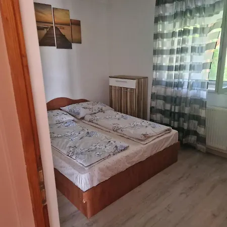 Rajmund Vendeghaz Semesterbostad *