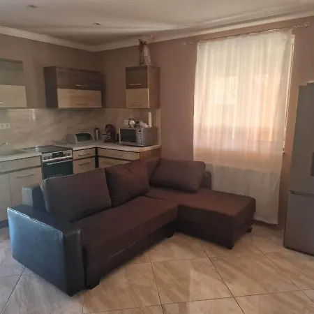 Rajmund Vendeghaz Semesterbostad