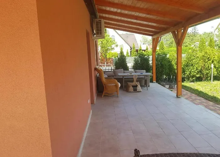 Holiday home Rajmund Vendeghaz *